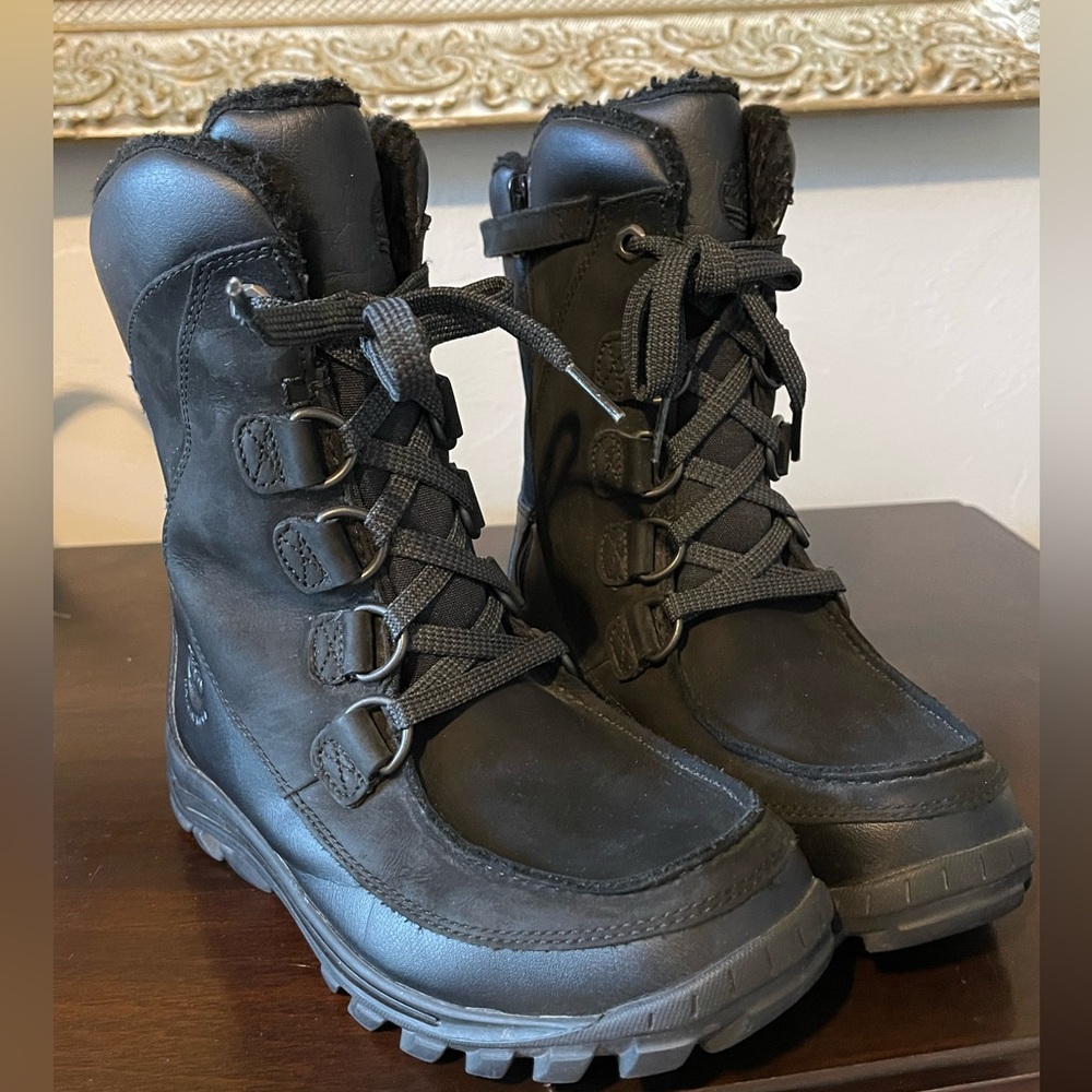 Timberland Chillberg waterproof boots size 4.5 big kid